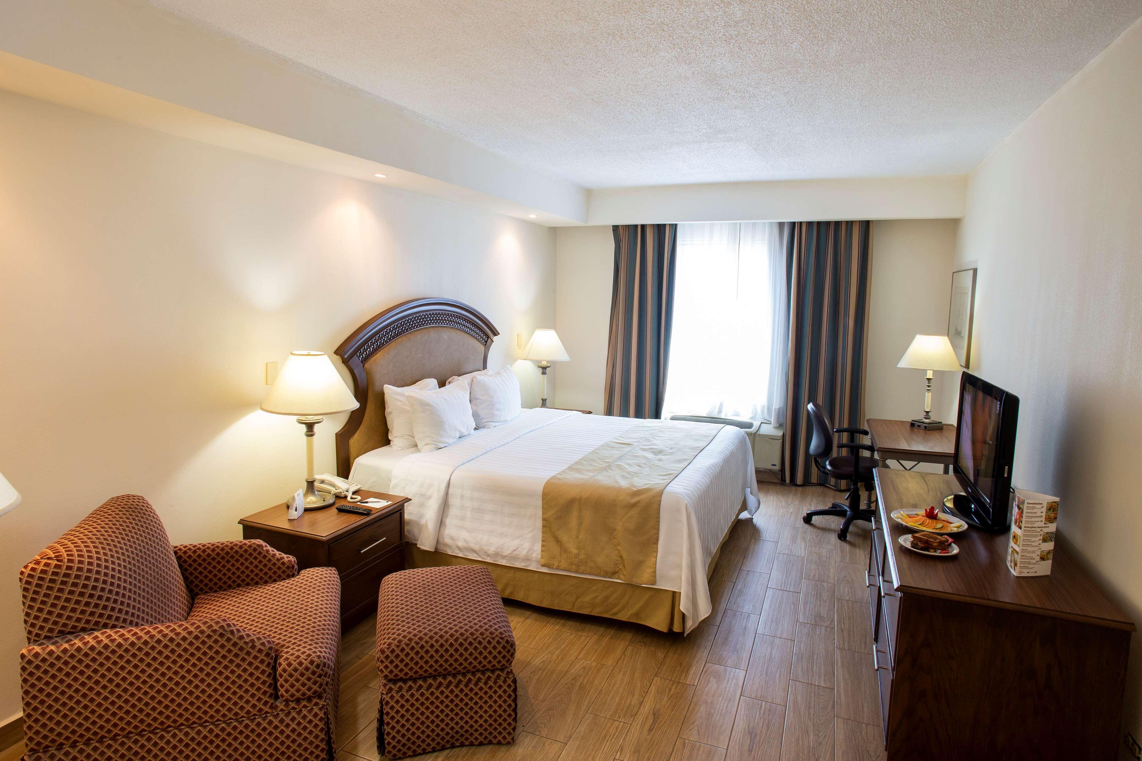 Best Western Plus Monterrey Colon Esterno foto