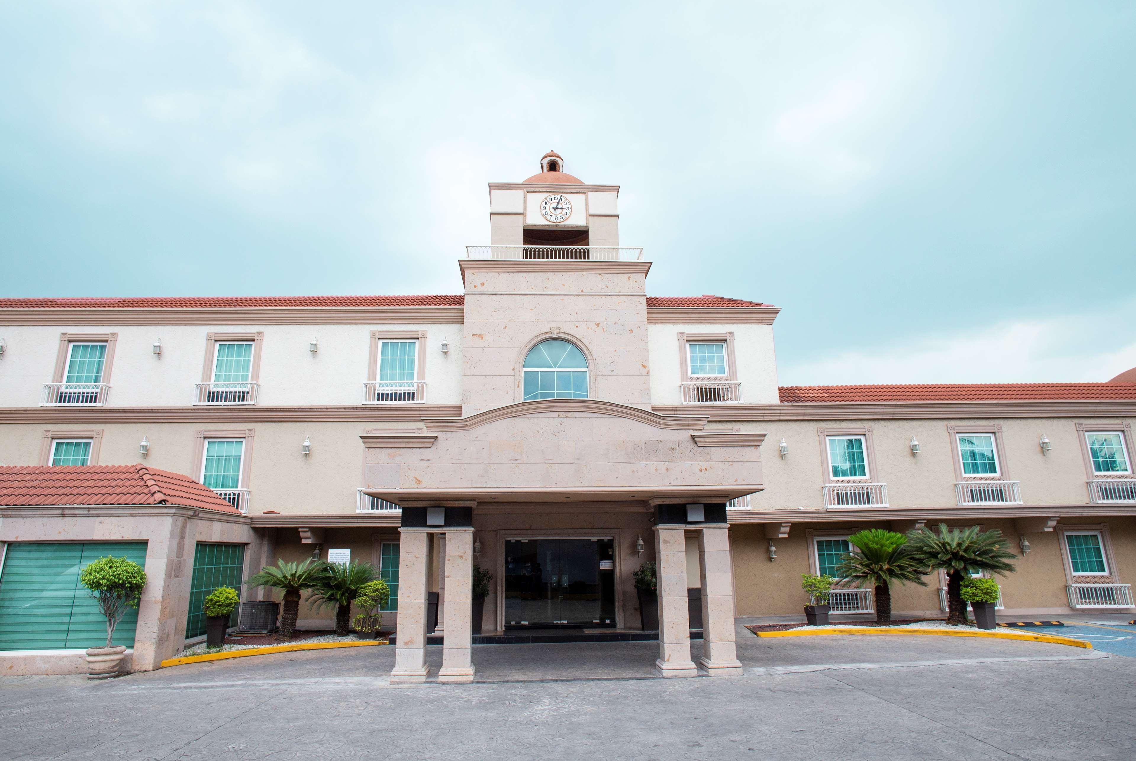 Best Western Plus Monterrey Colon Esterno foto
