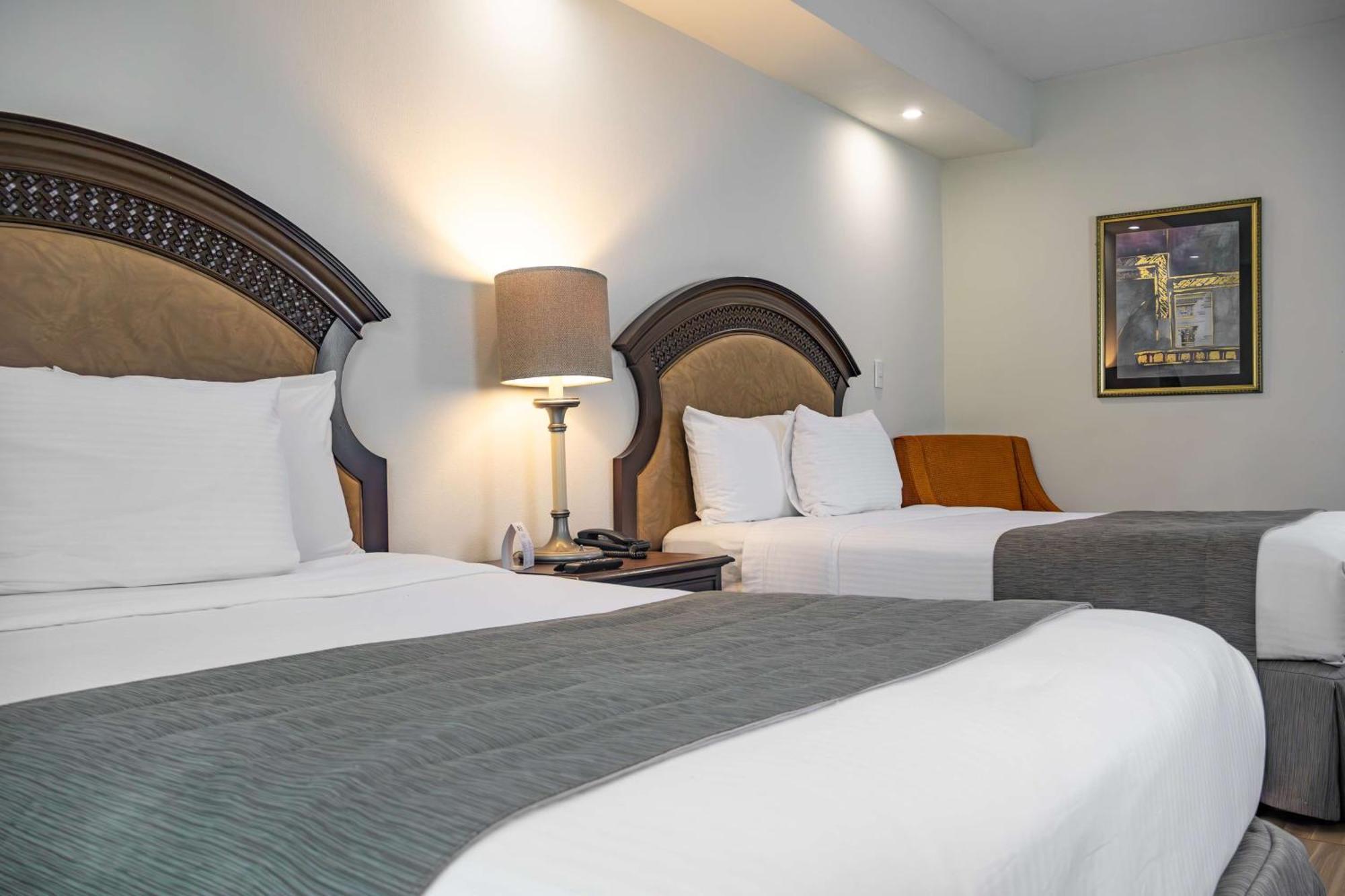 Best Western Plus Monterrey Colon Esterno foto