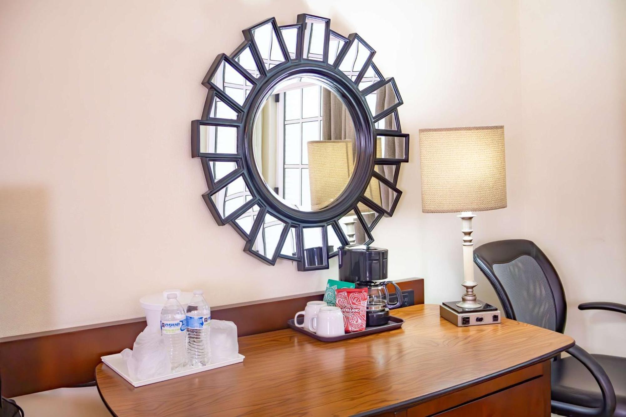 Best Western Plus Monterrey Colon Esterno foto