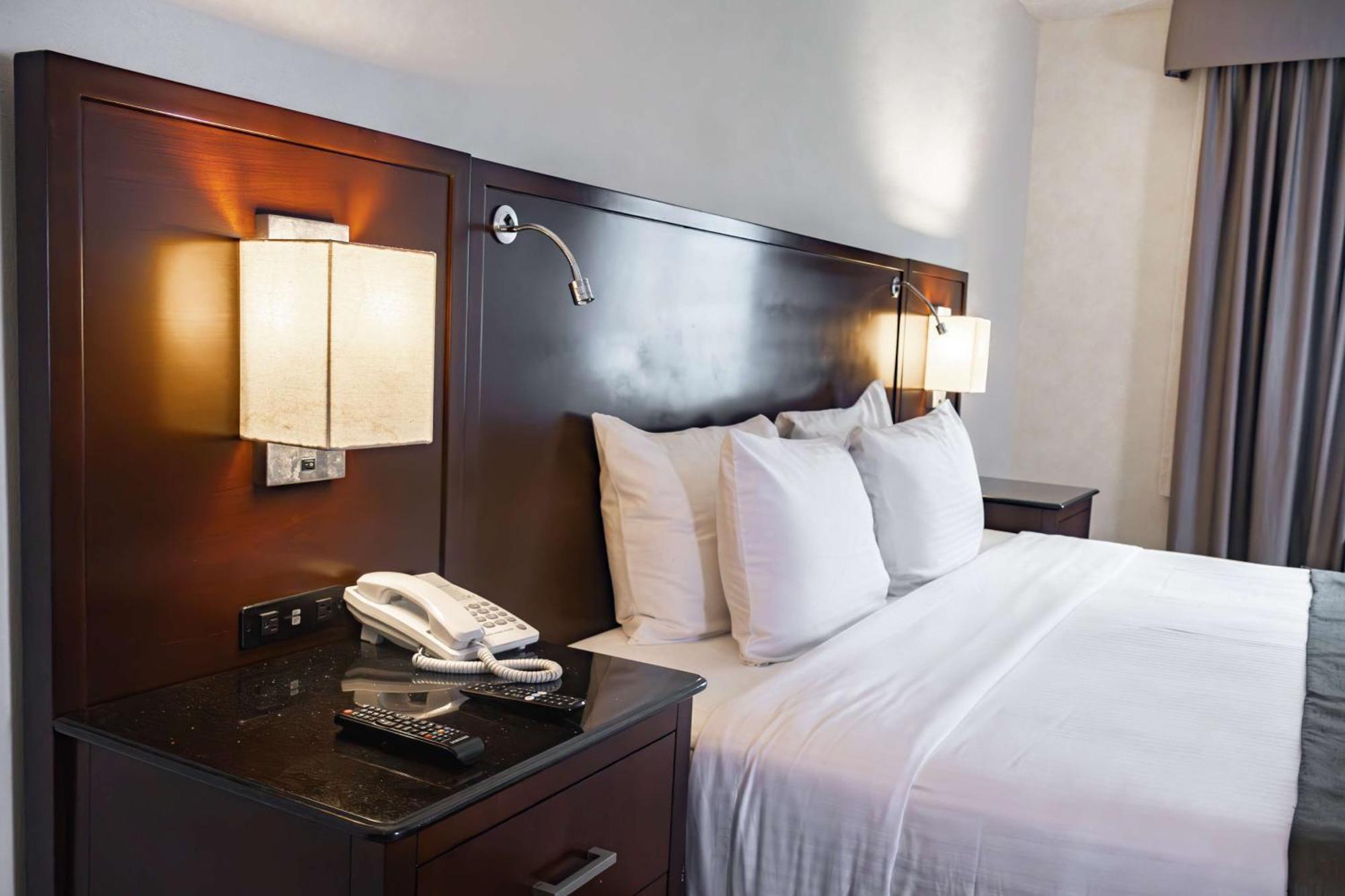 Best Western Plus Monterrey Colon Esterno foto